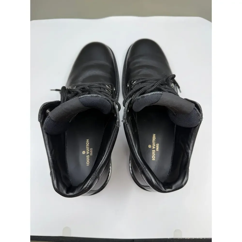 Louis Vuitton Oberkampf ankle boots black leather Mens SZ 7 embossed 
